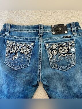 Miss Me Signature Skinny Distressed Blue Embellished Jeans size 30